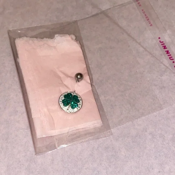 Jeweled Shamrock Belly Button Ring - Picture 3 of 4
